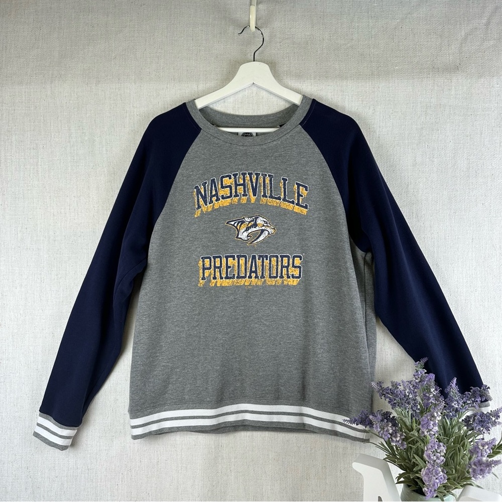 NHL Official Licensed Gray Sweatshirt - Nashville Predators - size XL 16-18